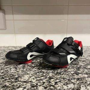 Peloton shoes size 42